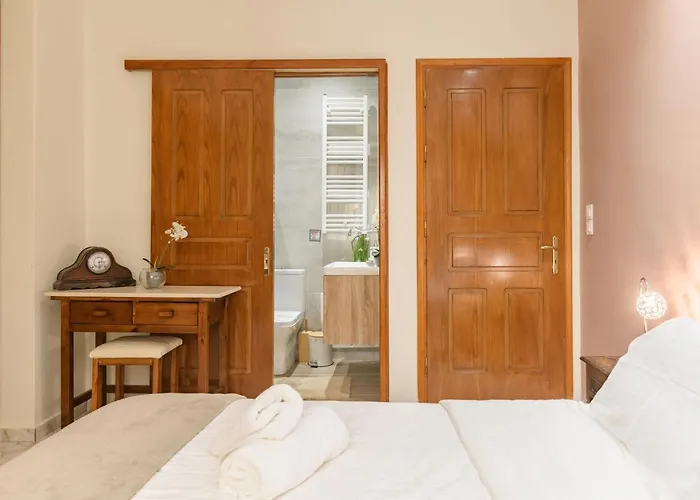 Angela A La Corfu * Kanálion