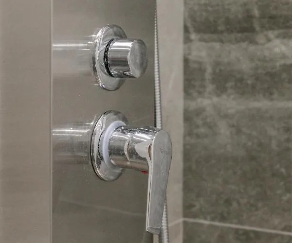 Angela A La Corfu Kanálion